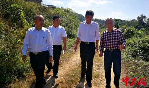 肇庆热浸塑涂塑钢管批发 怀集七甲村脱贫攻坚 中铁广州局彰显担当 肇庆热浸塑涂塑钢管批发 怀集七甲村脱贫攻坚 中铁广州局彰显担当