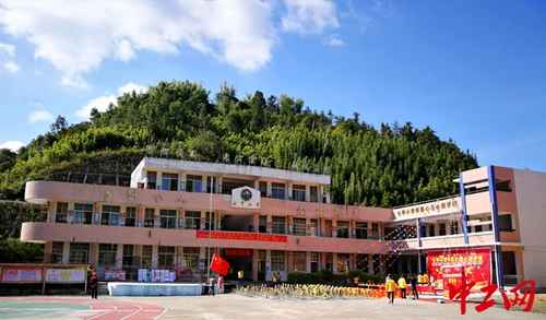 肇庆热浸塑涂塑钢管批发 怀集七甲村脱贫攻坚 中铁广州局彰显担当 肇庆热浸塑涂塑钢管批发 怀集七甲村脱贫攻坚 中铁广州局彰显担当