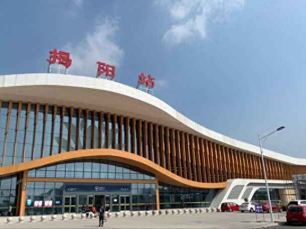 汕昆高速公路:穿越四省的经济大动脉与风景长廊 汕昆高速公路:穿越四省的经济大动脉与风景长廊