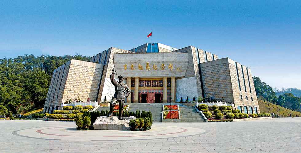 汕昆高速公路:穿越四省的经济大动脉与风景长廊 汕昆高速公路:穿越四省的经济大动脉与风景长廊