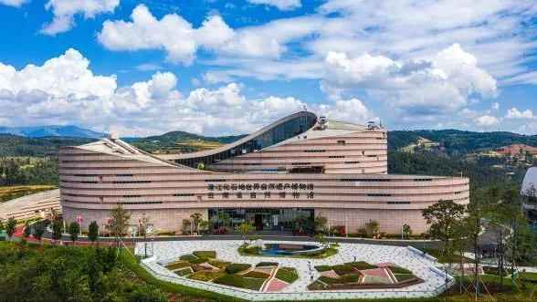 奥仁格管道推荐：潮州热浸塑涂塑钢管与汕昆高速公路的纽带