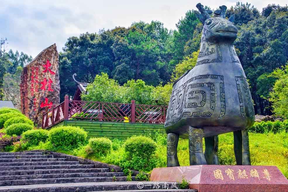 奥仁格管道伴您穿越汕昆高速公路:东西大动脉的全景探索 奥仁格管道伴您穿越汕昆高速公路:东西大动脉的全景探索