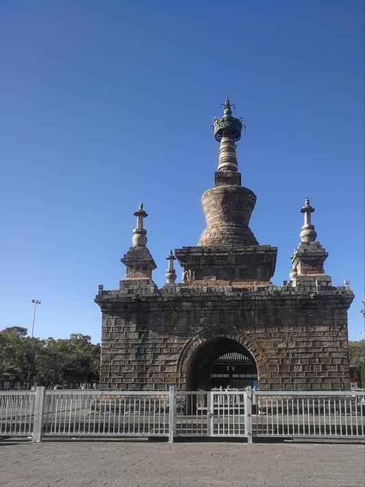 奥仁格管道伴您穿越汕昆高速公路:东西大动脉的全景探索 奥仁格管道伴您穿越汕昆高速公路:东西大动脉的全景探索