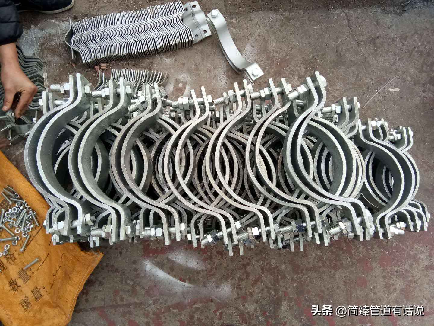 电力护套管专用管卡：解锁管道稳固新方案