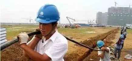 电力室外排管实战指南:直埋、穿管、排管与电缆沟全解析 电力室外排管实战指南:直埋、穿管、排管与电缆沟全解析