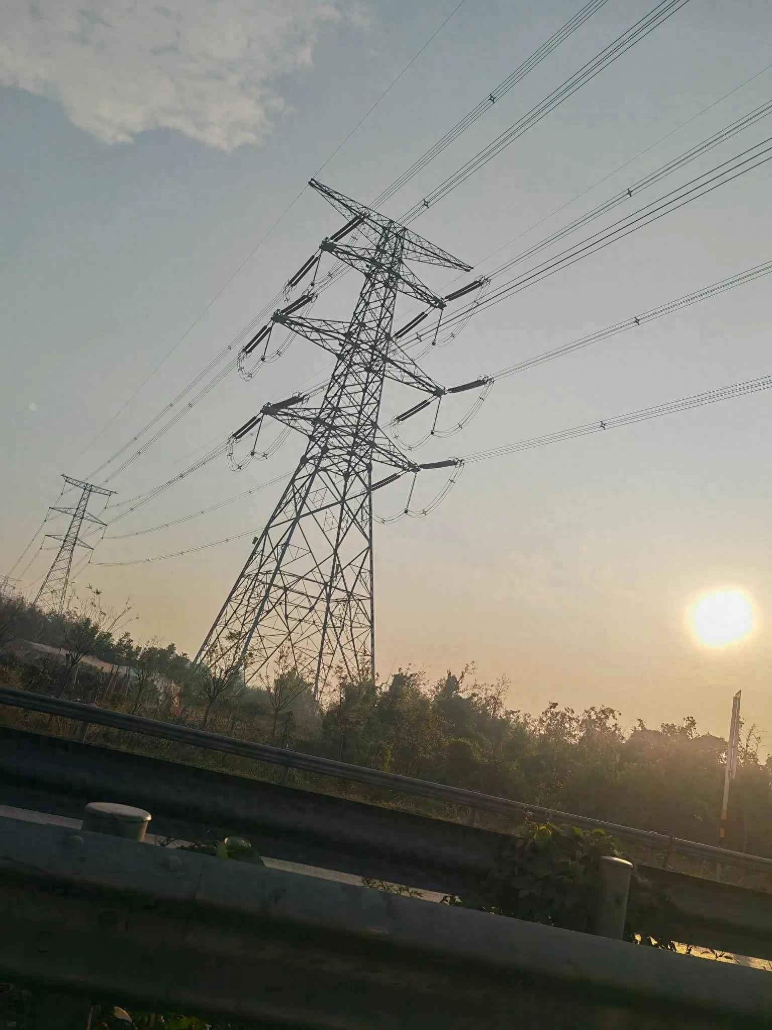 电力传输的材质之谜：为何特高压独宠铝线？