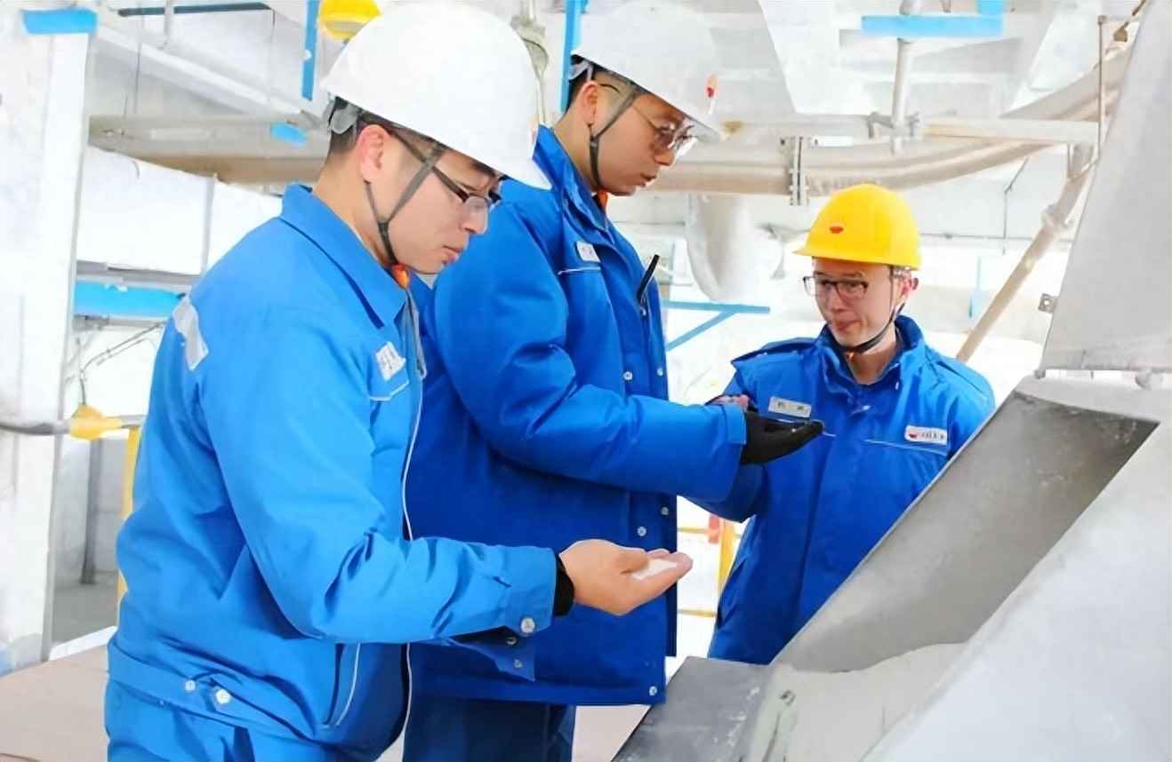 吉林石化PE100级大口径厚壁管材料首批订单成功发运 吉林石化PE100级大口径厚壁管材料首批订单成功发运