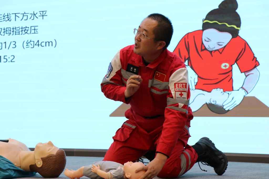 平度电力管找哪家 青岛故事丨满腔热忱 护民健安 ——记国网平度市供电公司“彩虹救援 向光而行”服务队队长满健 平度电力管找哪家 青岛故事丨满腔热忱 护民健安 ——记国网平度市供电公司“彩虹救援 向光而行”服务队队长满健