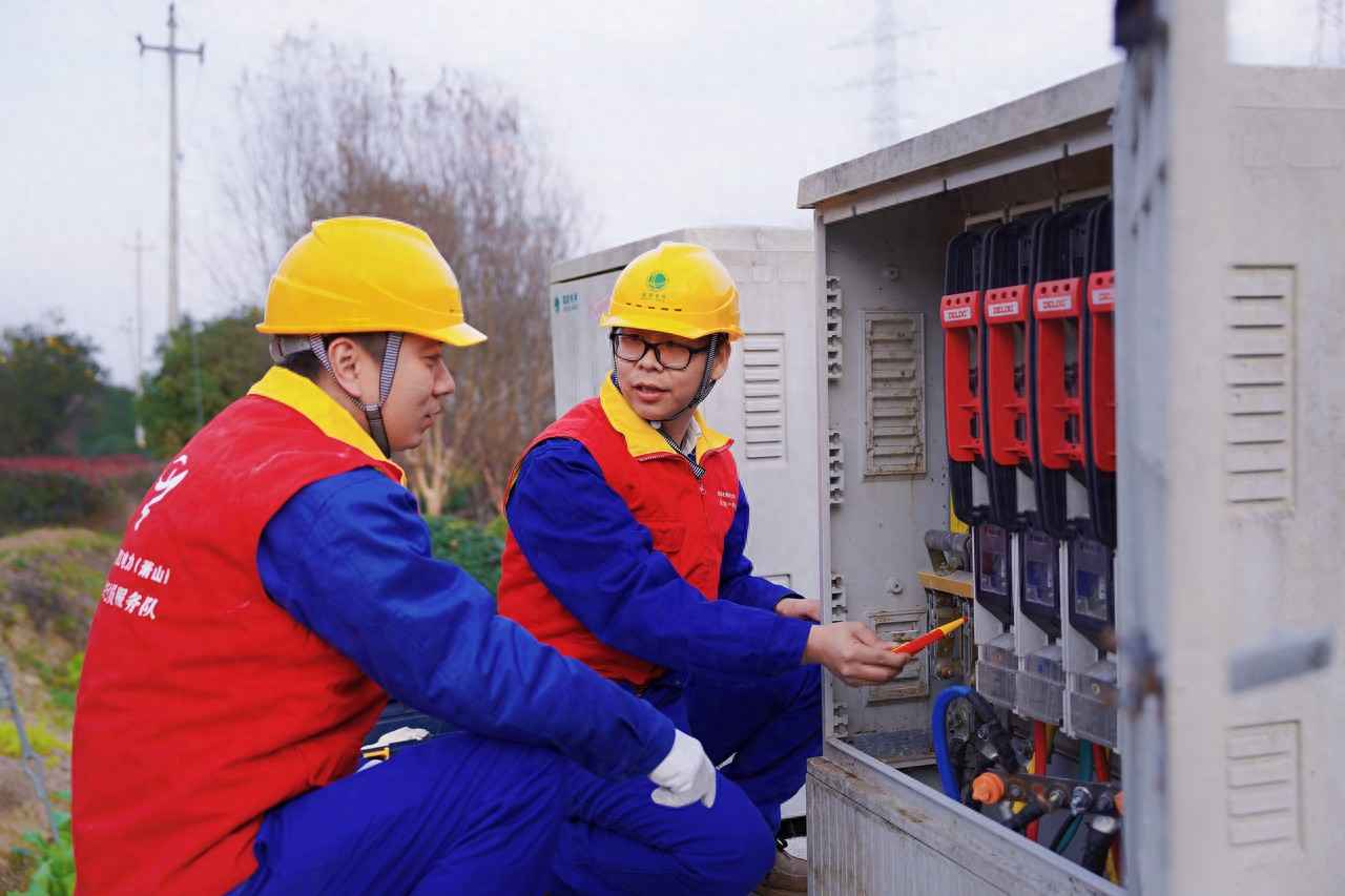 浙江杭州电力排管 美化乡村“天际线”，杭州萧山电力助力农村管线序化样板地建设