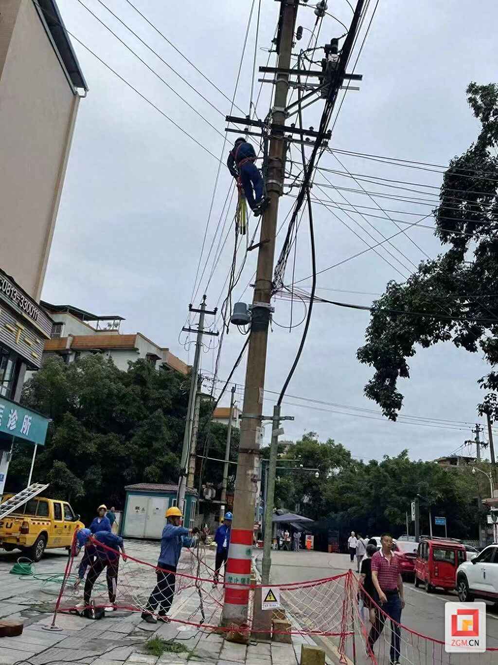自贡电力管性价比揭秘:贡井街道老旧线路换新,奥仁格管道助力居民畅享安心电 自贡电力管性价比揭秘:贡井街道老旧线路换新,奥仁格管道助力居民畅享安心电