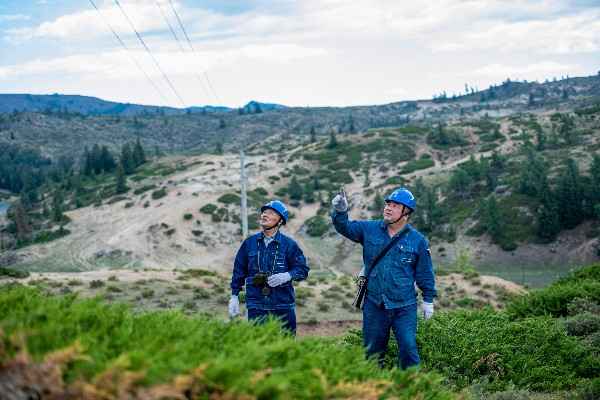 倍感振奋 倍受鼓舞 奋勇向前——党的二十大开幕会在国网新疆电力引起热烈反响（一）