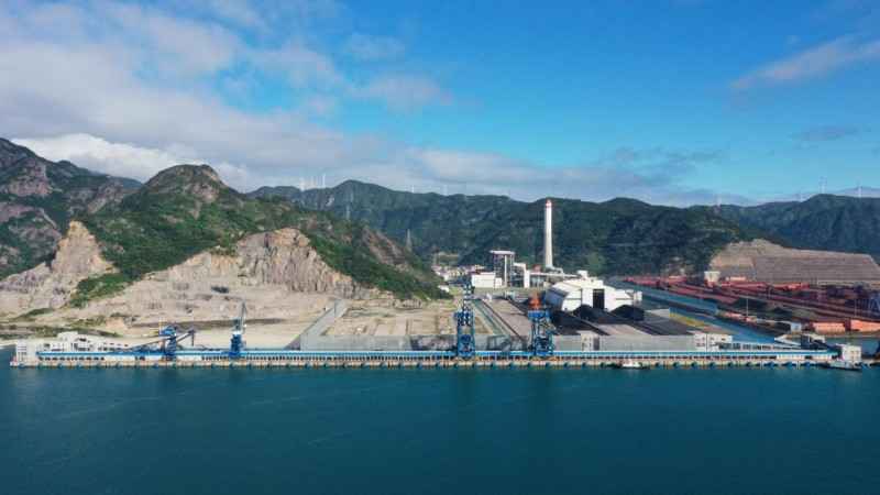 国家能源集团连江港电携手元颐电力，创新共建国内首条50万吨级生物质碳化产线