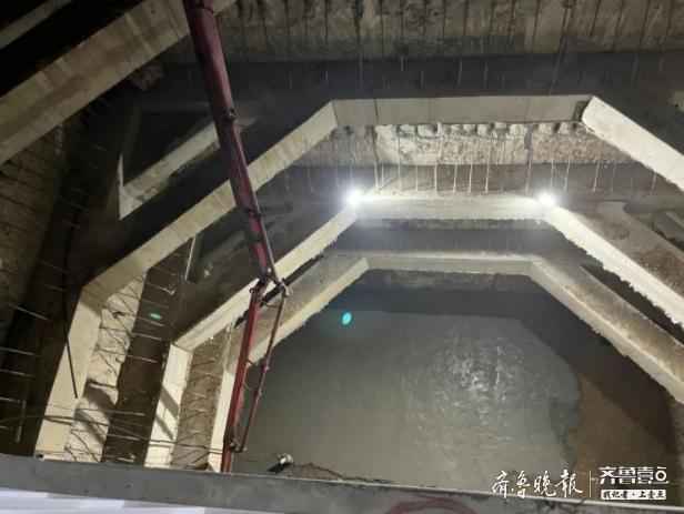 全国首例最深下穿京杭大运河电力隧道顶管工作井提前一个月完工